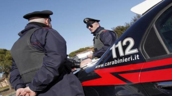 I carabinieri hanno fermato l'autista di uno scuolabus non in regola