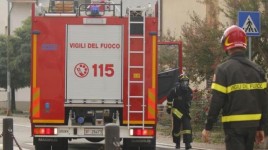 I vigili del fuoco hanno lavorato due ore per estrarre il giovane