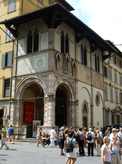 La Loggia del Bigallo in piazza San Giovanni a Firenze
