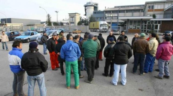 Operai Sadam 7 anni di cassa integrazione