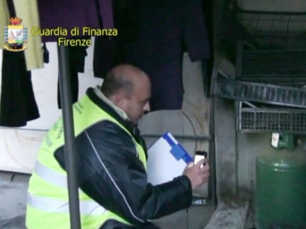 Sequestri della Gdf nei capannoni cinesi di Calenzano