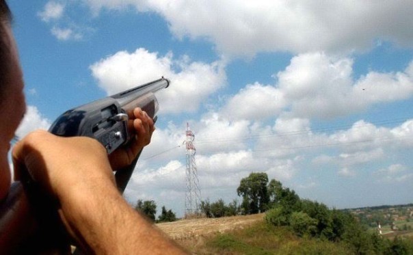 Soccorso dai compagni di battuta, l’anziano è stato caricato sull’elicottero Pegaso