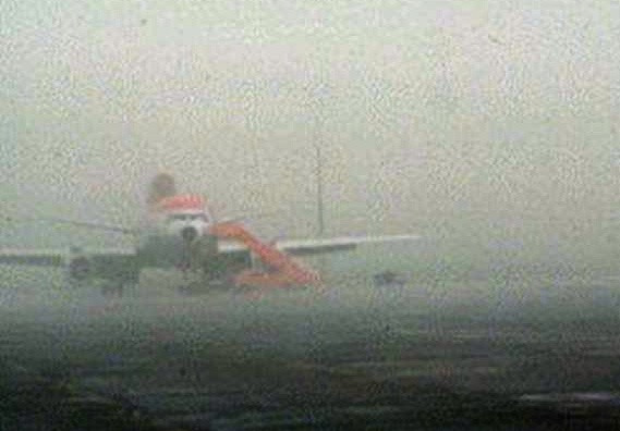 Voli dirottati per nebbia su Firenze