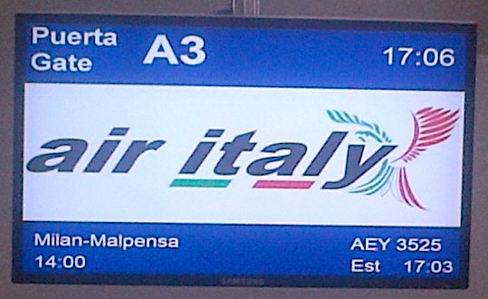 Aeroporto di Cancun, il volo per l'Italia accumula ancora ritardo 