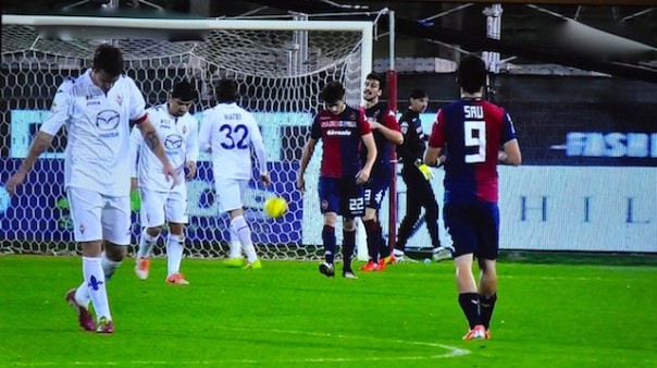 Fiorentina a testa bassa a Cagliari