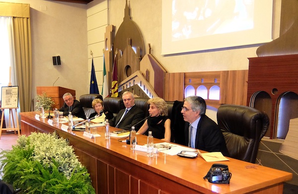 La presentazione del libro di Antonio Manganelli ieri in questura