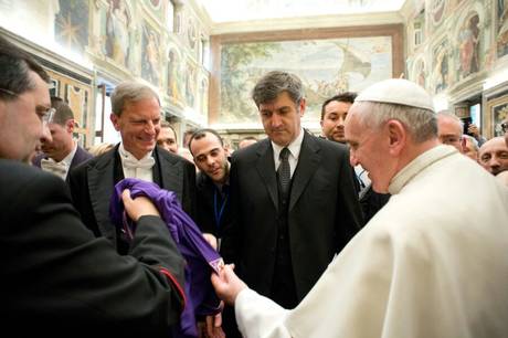 Maglia Rodriguez donata a papa Francesco