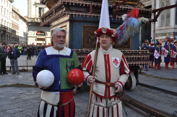 Il pallaio e l'alfiere della Repubblica fiorentina prima del sorteggio
