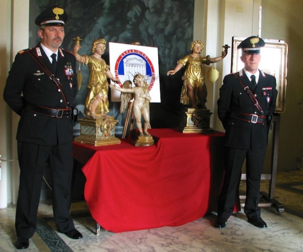 Oggetti sacri recuperati dai Carabinieri del Tpc di Toscana e Umbria