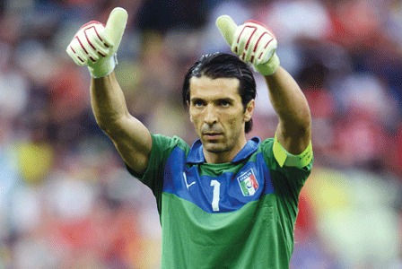 Gigi Buffon indica nei quarti l'obiettivo per l'Italia in Brasile