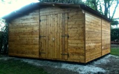 La casetta costruita da Graziano Bencivenni, artigiano di Reggello, che riproduce il clima torrido di Manaus