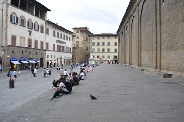 In piazza San Lorenzo non c'è più la tendopoli dei antagonisti (lun 19 maggio ore 12)