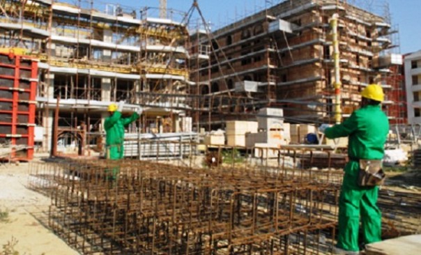La denuncia dei sindacati: nei cantieri edili troppe partite Iva
