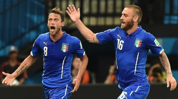 Esultanza azzurra dopo il primo gol segnato da Marchisio