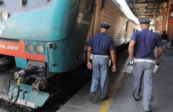 Lavoro quotidiano per la Polfer di Firenze a caccia dei borseggiatori