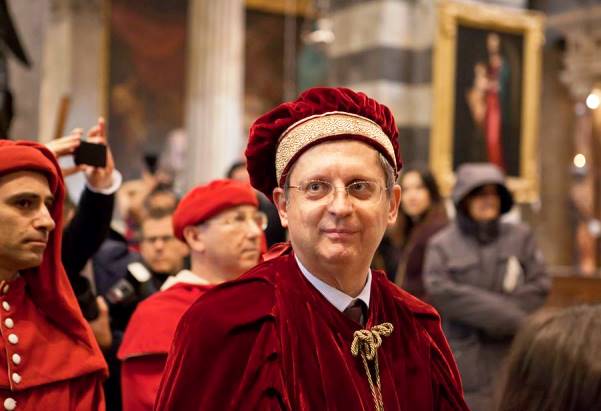 Marco Filippeschi, sindaco di Pisa, nel costume del capodanno pisano