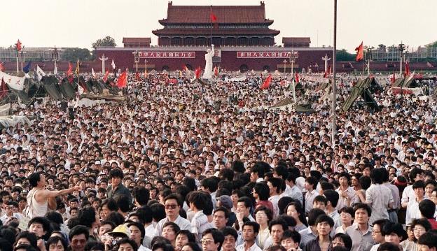 Piazza Tienanmen a Pechino, durante la rivolta del 1989
