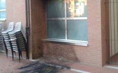 La sede del pd danneggiata