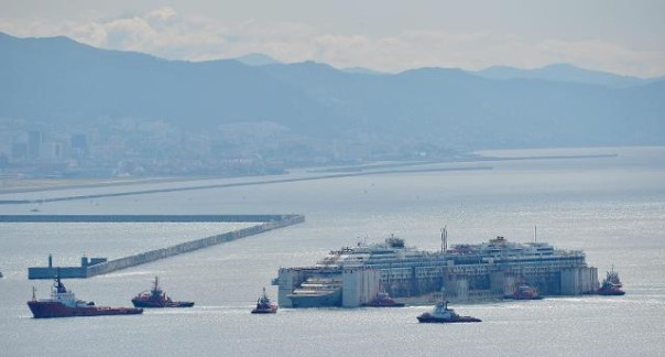 Concordia in porto a Genova