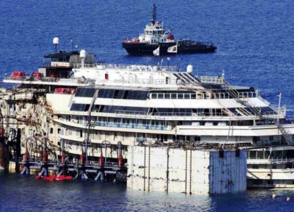 Costa Concordia, di nuovo a galla oggi 14 luglio 2014