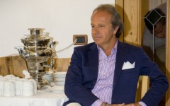 Andrea Della Valle mercoledì dovrebbe essere a Firenze per la presentazione delle maglie