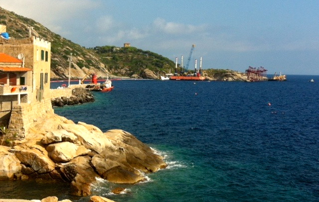 Il panorama di Giglio Porto senza la Concordia