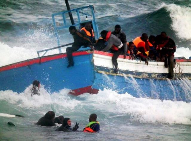 Migranti soccorsi in mare vicino alle coste italiane
