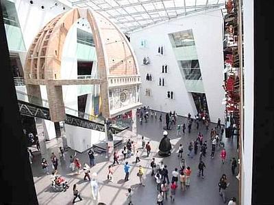 La cupola del Brunelleschi all'interno del padiglione italiano alla Expo di Shanghai