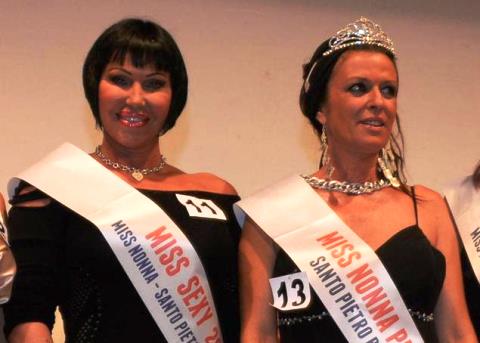 Da sinistra Valentine Demy (Miss Sexy) e Barbara Menini (Miss Nonna Più)