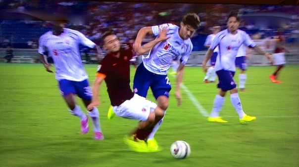 Errori fatali alla Fiorentina nel debutto in campionato