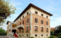 Il Park hotel Villa Ariston, dove Gabriele D'Annunzio, accompagnato dalla Duse, finì di scrivere la Francesca da Rimini