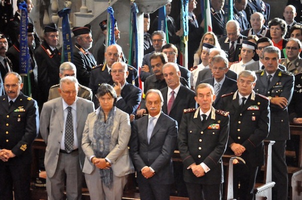 Le autorità durante la messa  nella cattedrale di Fiesole