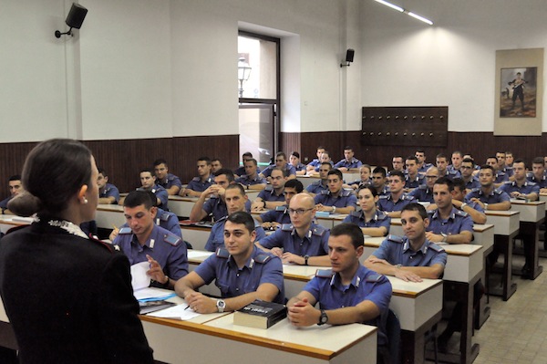 Allievi marescialli dei Carabinieri durante una lezione