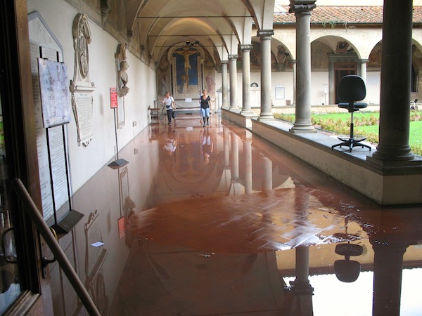 Il chiostro del museo di san Marco dopo il nubifragio