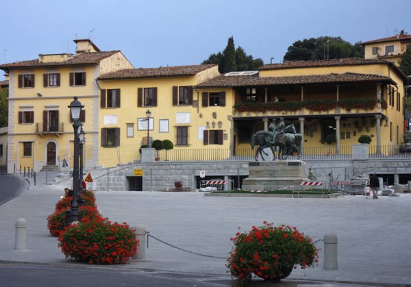 Piazza Mino da Fiesole