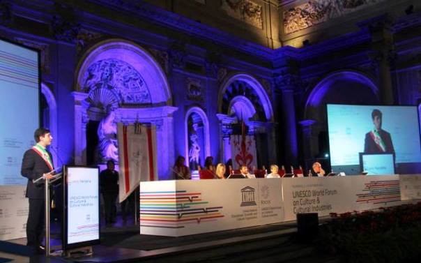 Forum Unesco sulla cultura, il sindaco Nardella apre i lavori nel Salone de' Cinquecento