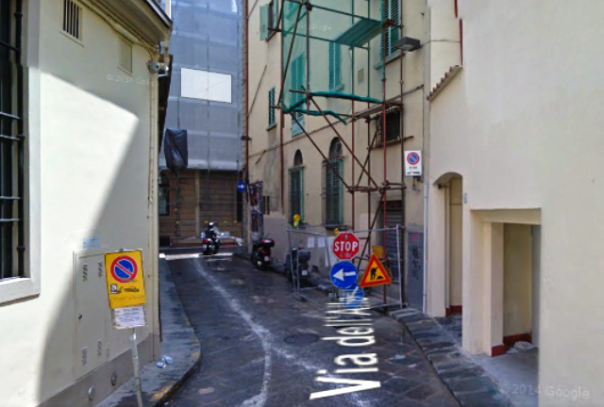 Via dell'Alloro diventerà parcheggio per soli motorini: il lettore chiede alternative al sindaco