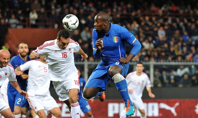 Il colpo di testa di Stefano Osaka che ha portato al gol dell'Italia