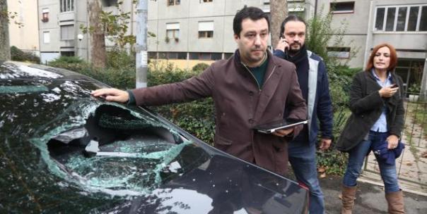 L'auto di Salvini