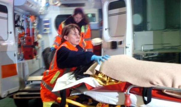 I naufraghi soccorsi e trasportati in ospedale