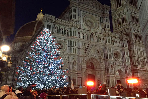 Albero di Natale in Piazza Duomo
