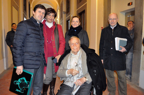 Il sindaco Dario Nardella con Franco Zeffirelli nel palazzo di San Firenze