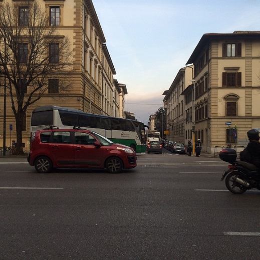 L'imbocco di via Leone X