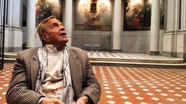 Il maestro Franco Zeffirelli in visita all'ex tribunale di piazza San Firenze, dove vuole far sorgere la suaFondazione e la scuola dell'arte dello spettacolo