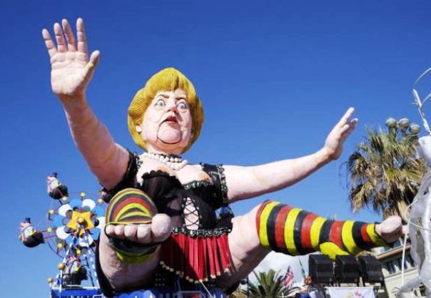 Carnevale di Viareggio 2015, uno dei carri è dedicato ad Angela Merkel 