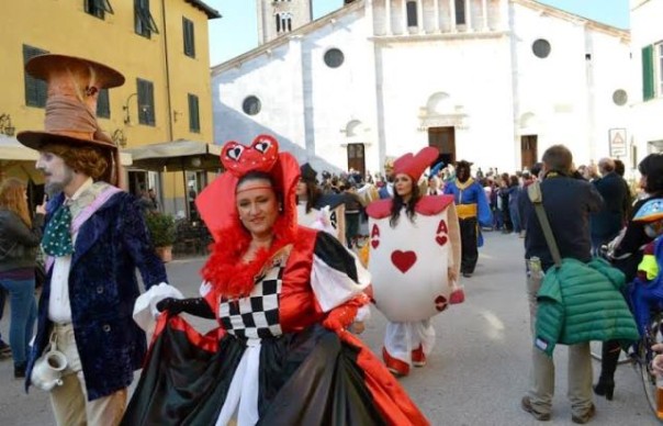 Foiano della Chiana, il carnevale per le strade del paese