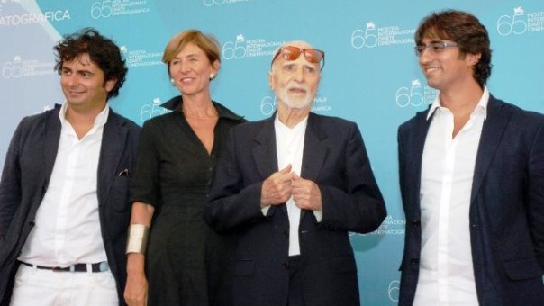 Mario Monicelli (al centro) con Chiara Rapaccini