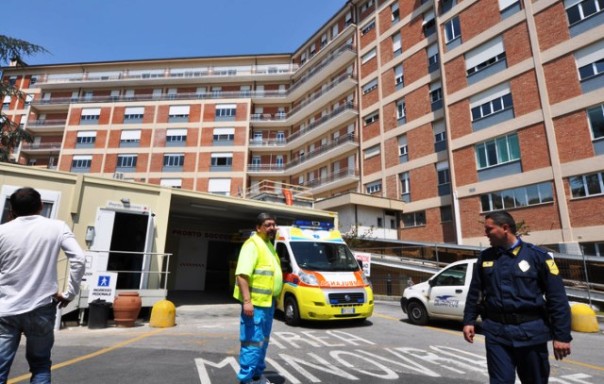 Ospedale di Massa: morto un paziente affetto da influenza suina. A Pontremoli un nuovo caso