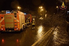 Intervento dei Vigili del Fuoco durante la notte