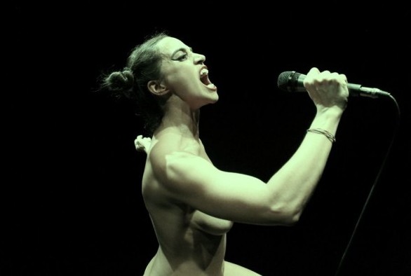 La merda; Silvia Gallerano